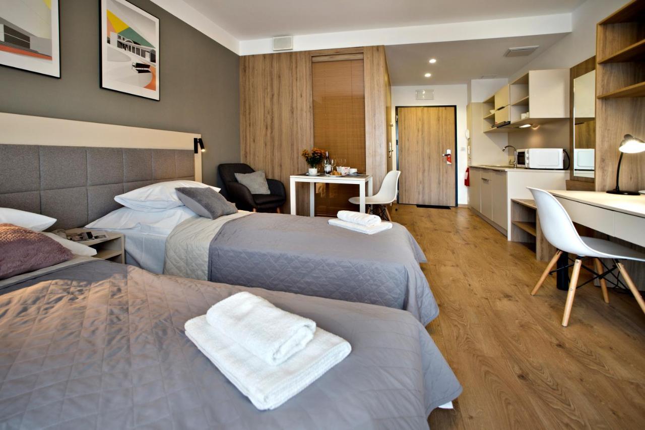Wolska Residence Serviced Apartments Varşovia Exterior foto