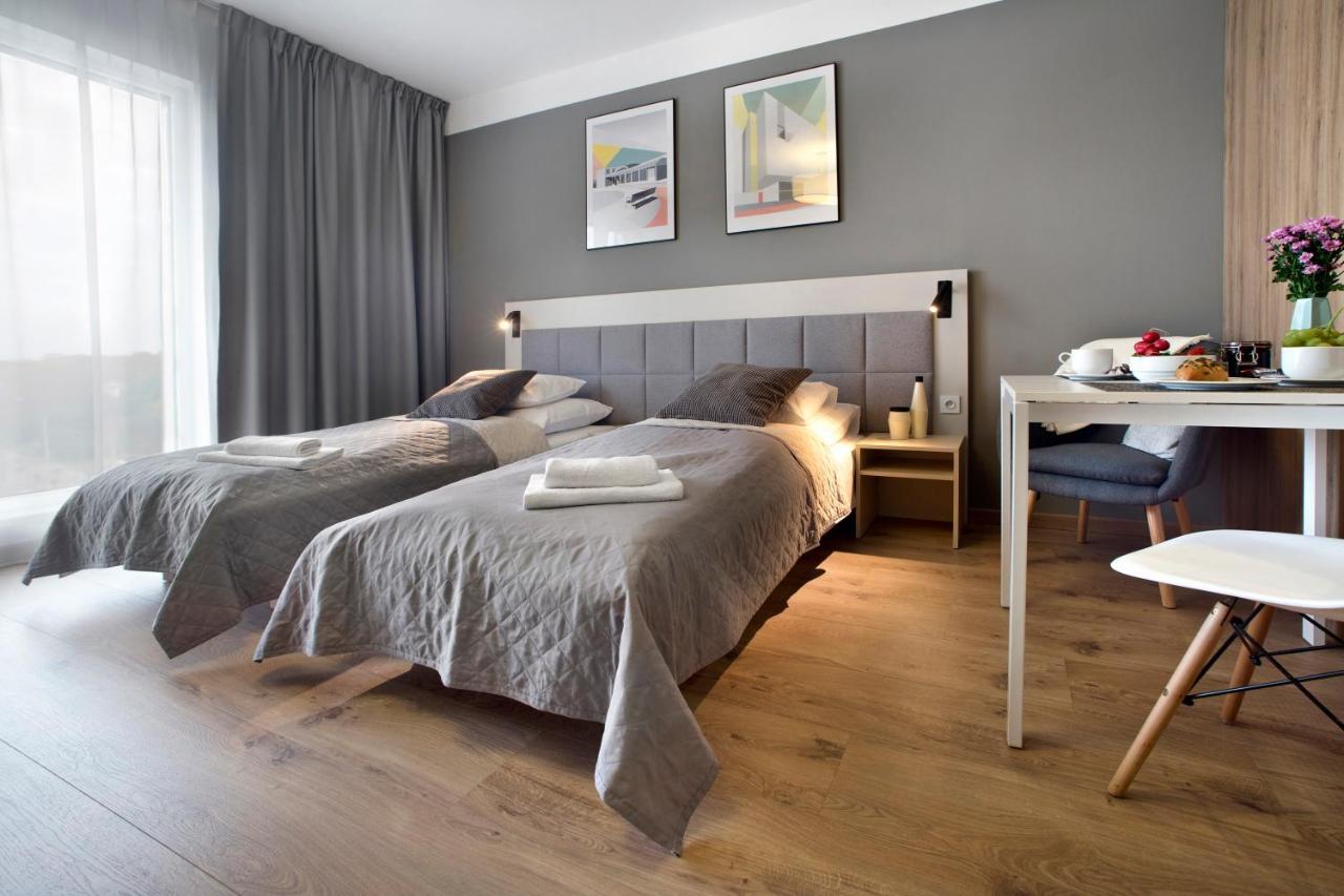 Wolska Residence Serviced Apartments Varşovia Exterior foto