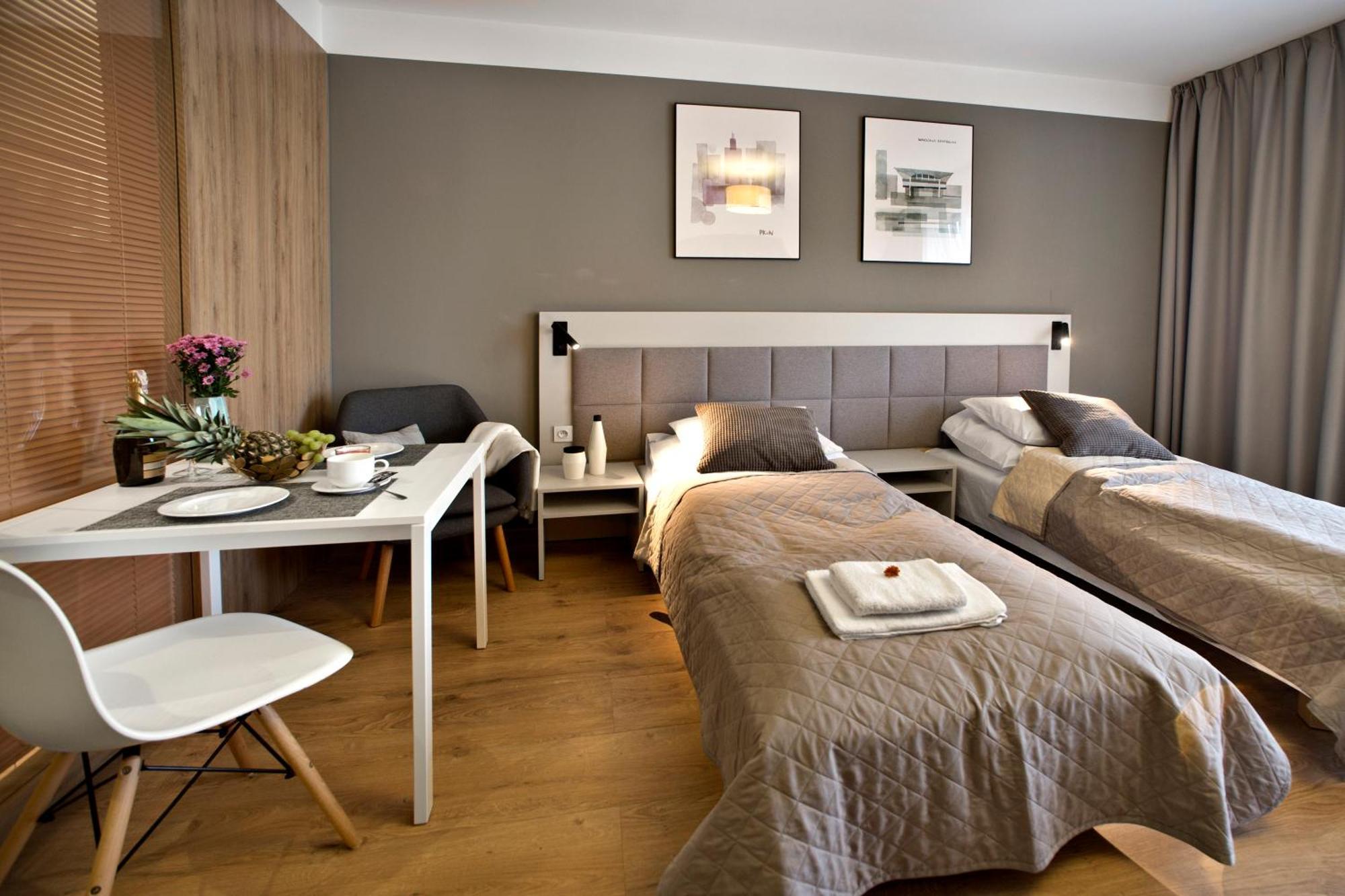 Wolska Residence Serviced Apartments Varşovia Exterior foto