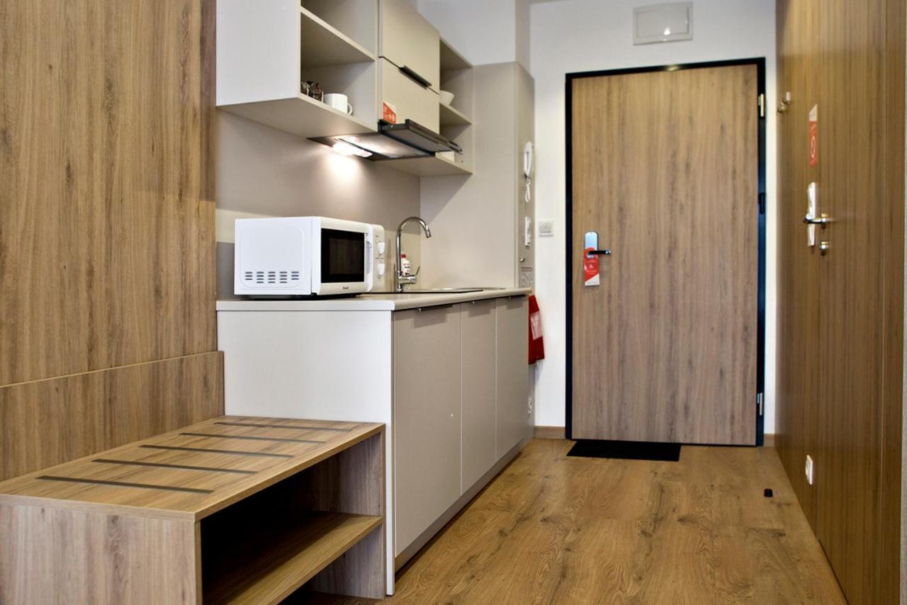 Wolska Residence Serviced Apartments Varşovia Exterior foto
