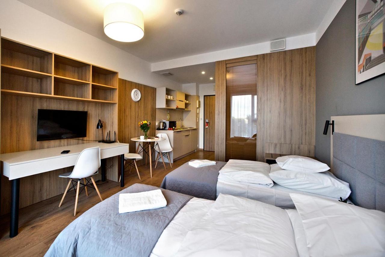 Wolska Residence Serviced Apartments Varşovia Exterior foto
